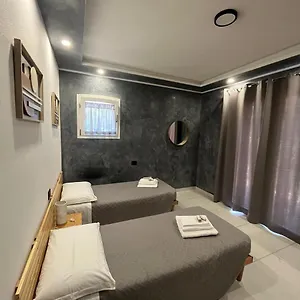 https://la-pineta-nel-borgo.emilia-romagnahotels.net
